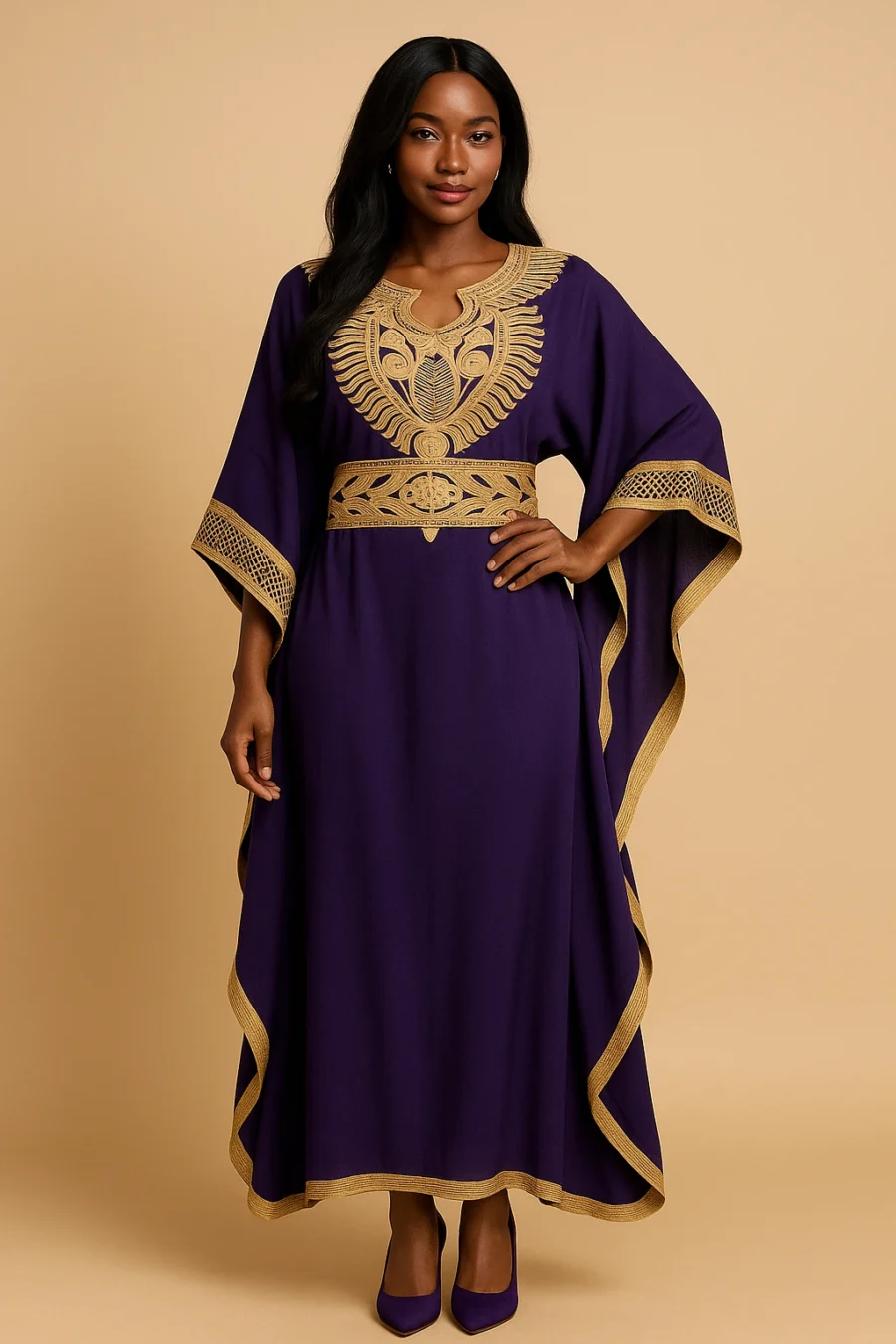 Caftan marocain mauve élégant avec broderie raffinée, manches amples et ceinture intérieure, idéal pour les occasions spéciales.