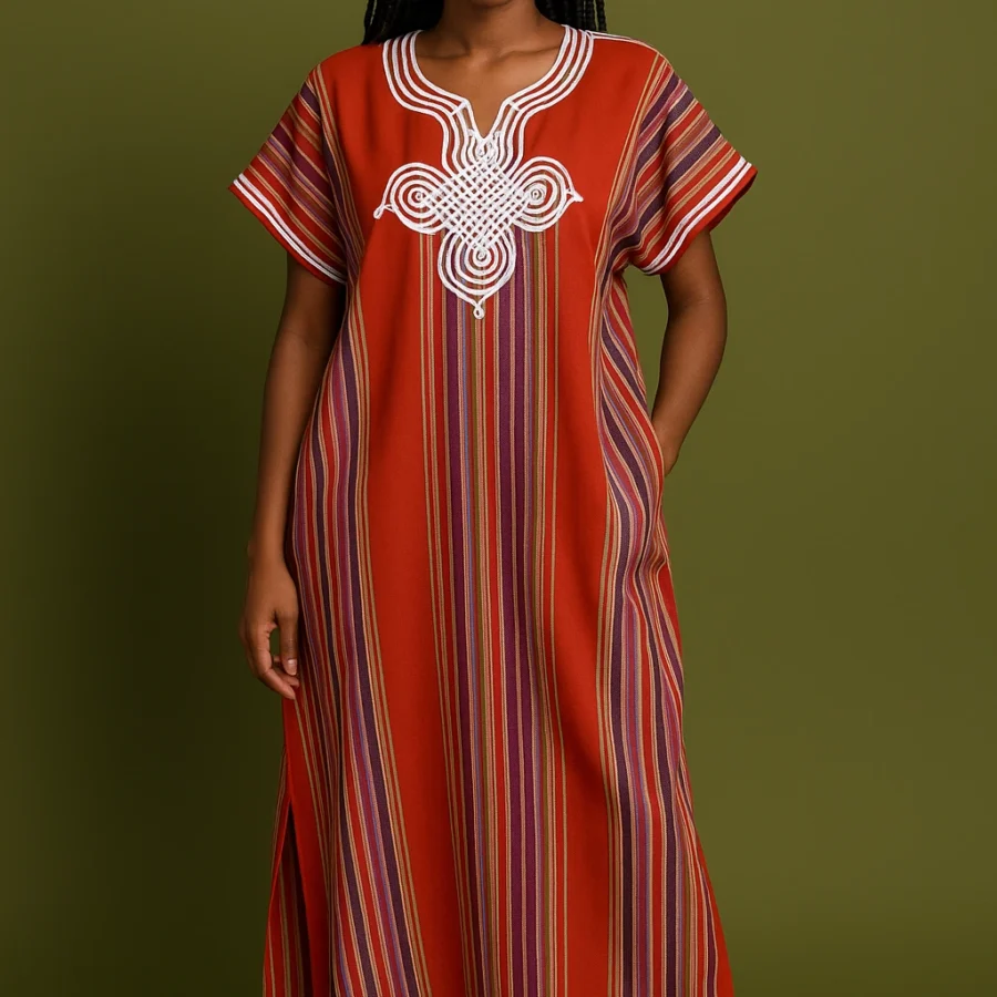 Caftan d’été orange en tissu léger avec broderie florale marocaine – mode africaine haut de gamme