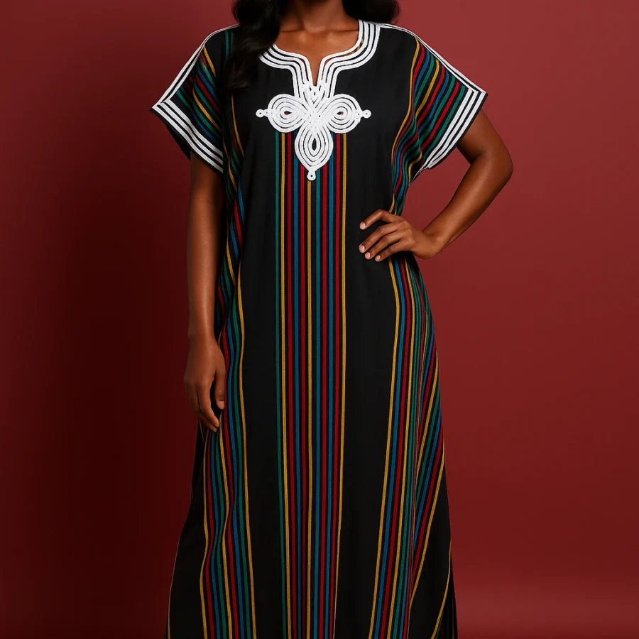 Caftan marocain noir élégant avec broderies blanches – Le Caftanier