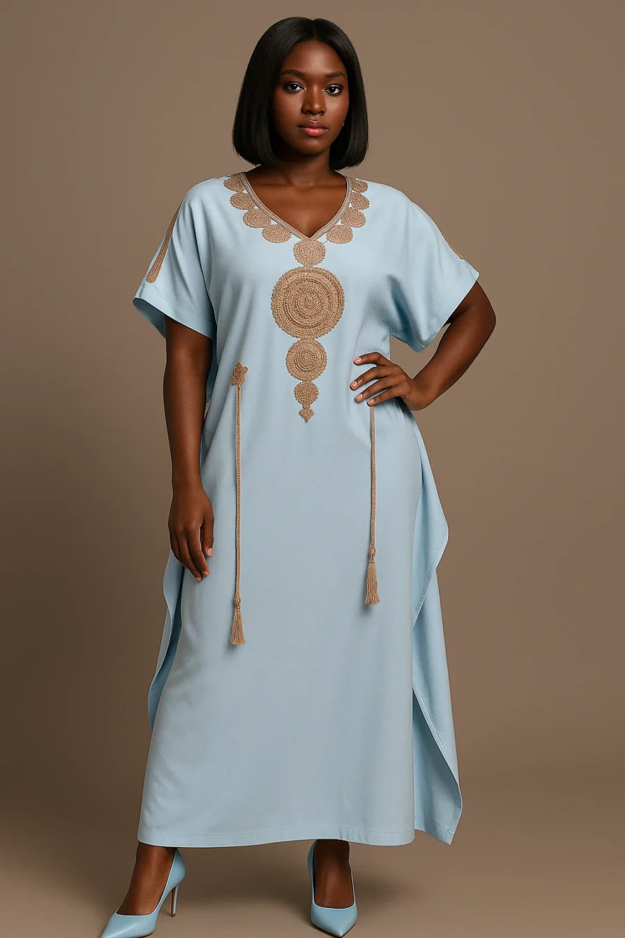 Caftan bleu ciel élégant avec broderie dorée – robe fluide marocaine pour femme africaine