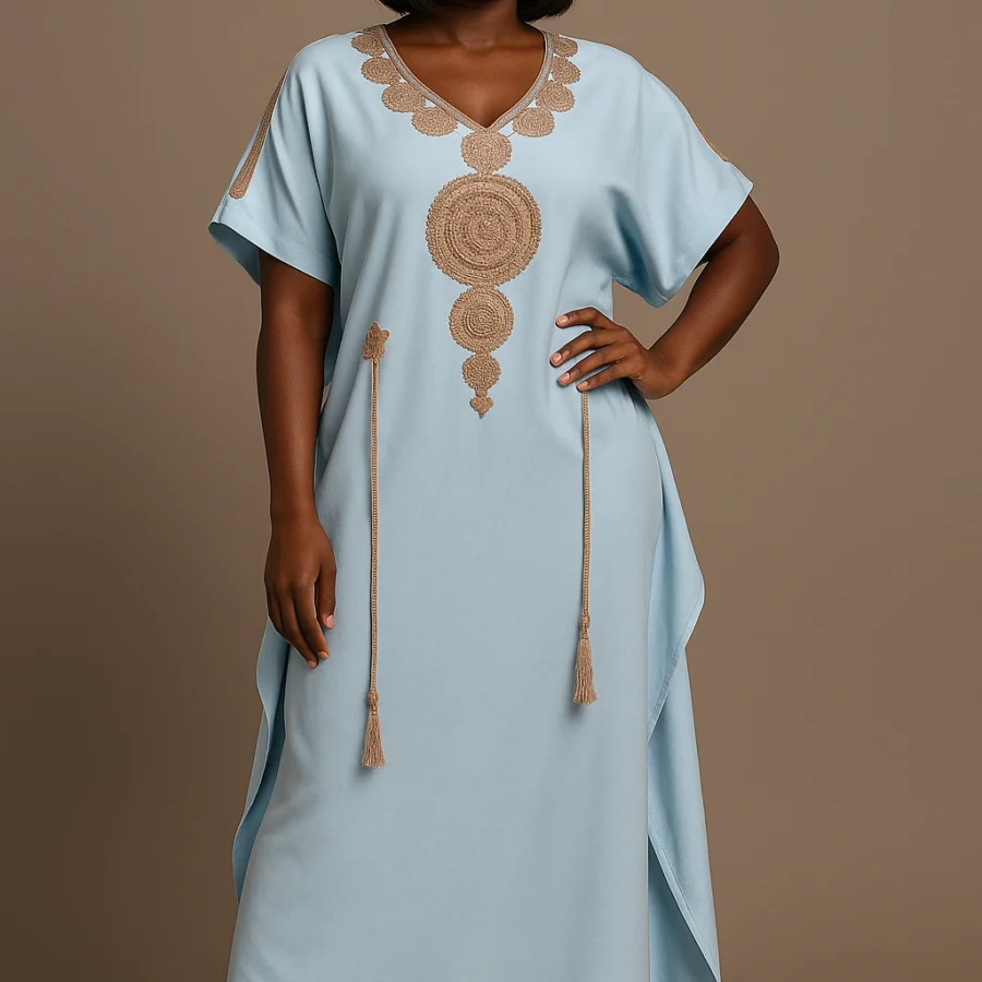 Caftan bleu ciel élégant avec broderie dorée – robe fluide marocaine pour femme africaine