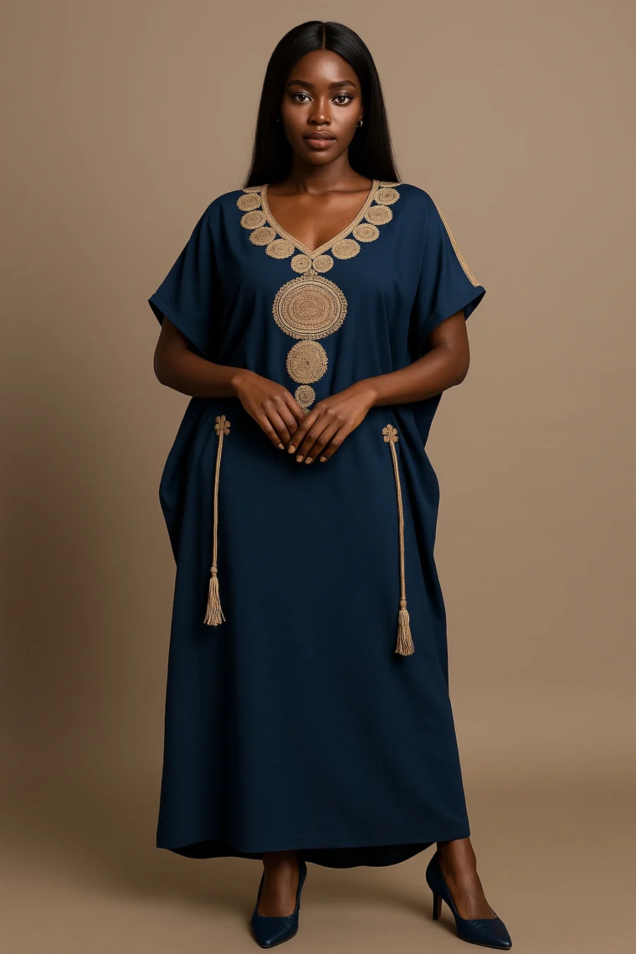 Caftan bleu marine brodé or style marocain moderne pour femme africaine – coupe royale et confortable